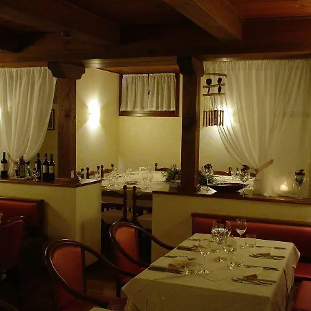 Отель Ristorante Flora Витторио-Венето